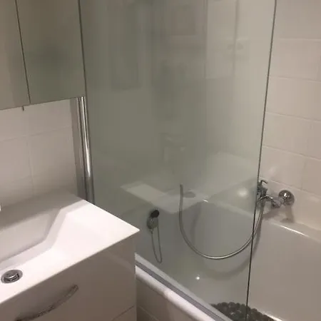 21095 Apartment *